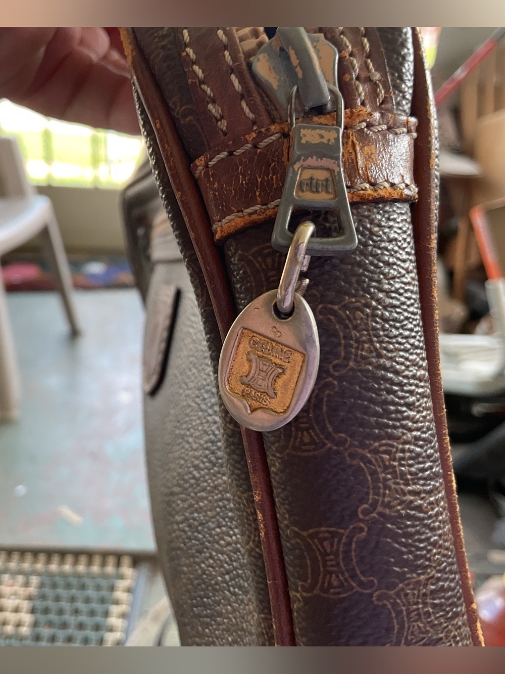 CELINE MACADAME POUCH WRISLET - Picture 11 of 12
